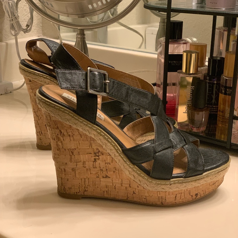 Steve Madden Black Leather Wedge